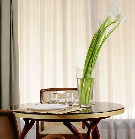 Mayfair 3*