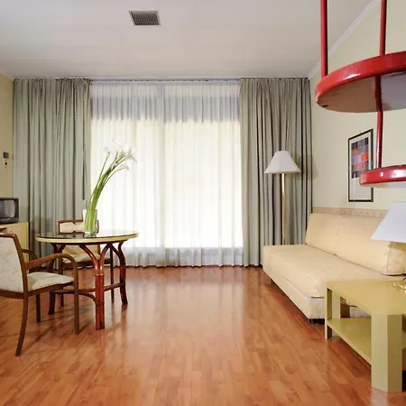 Mayfair 3*